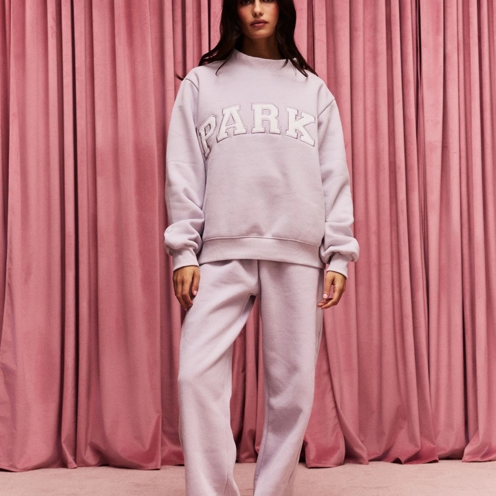 Women's Lavender Sweatshirt and Pants Set